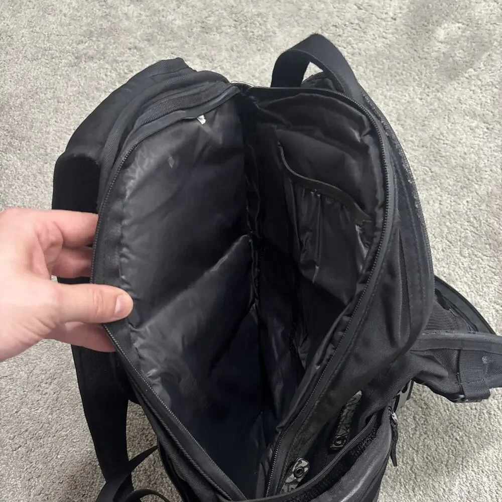 Nike SB Leather RPM Skateboarding Backpack Vintage Cement Elephant Print Black